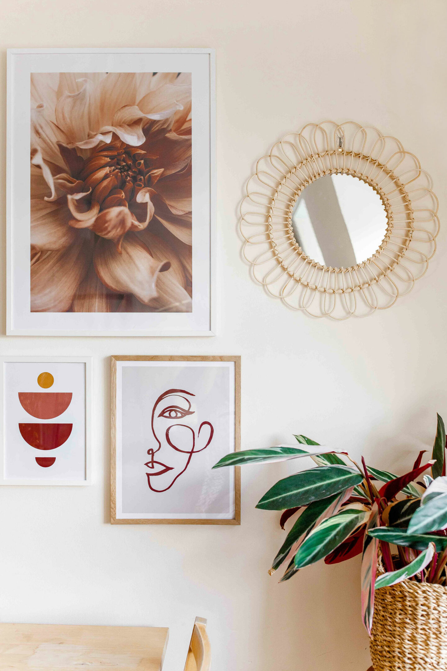 kelseyinlondon homewithkelsey living room makeover desenio gallery wall giveaway