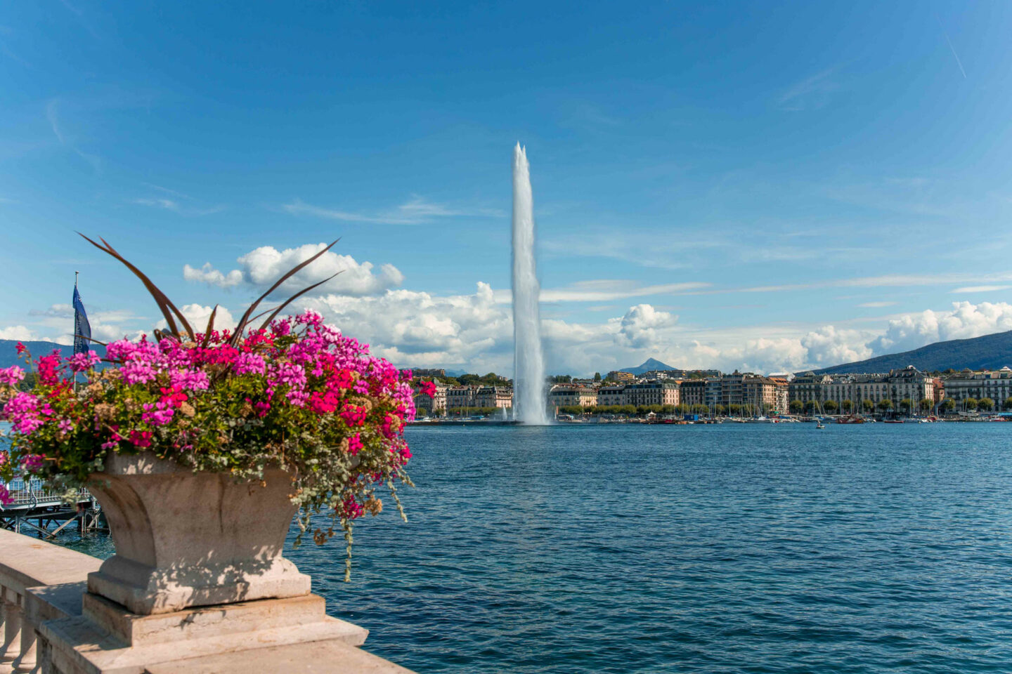 7-things-to-do-in-geneva-Bucket-list--Instagram-Story-Template--kelseyinlondon-Kelsey-Heinrichs-2