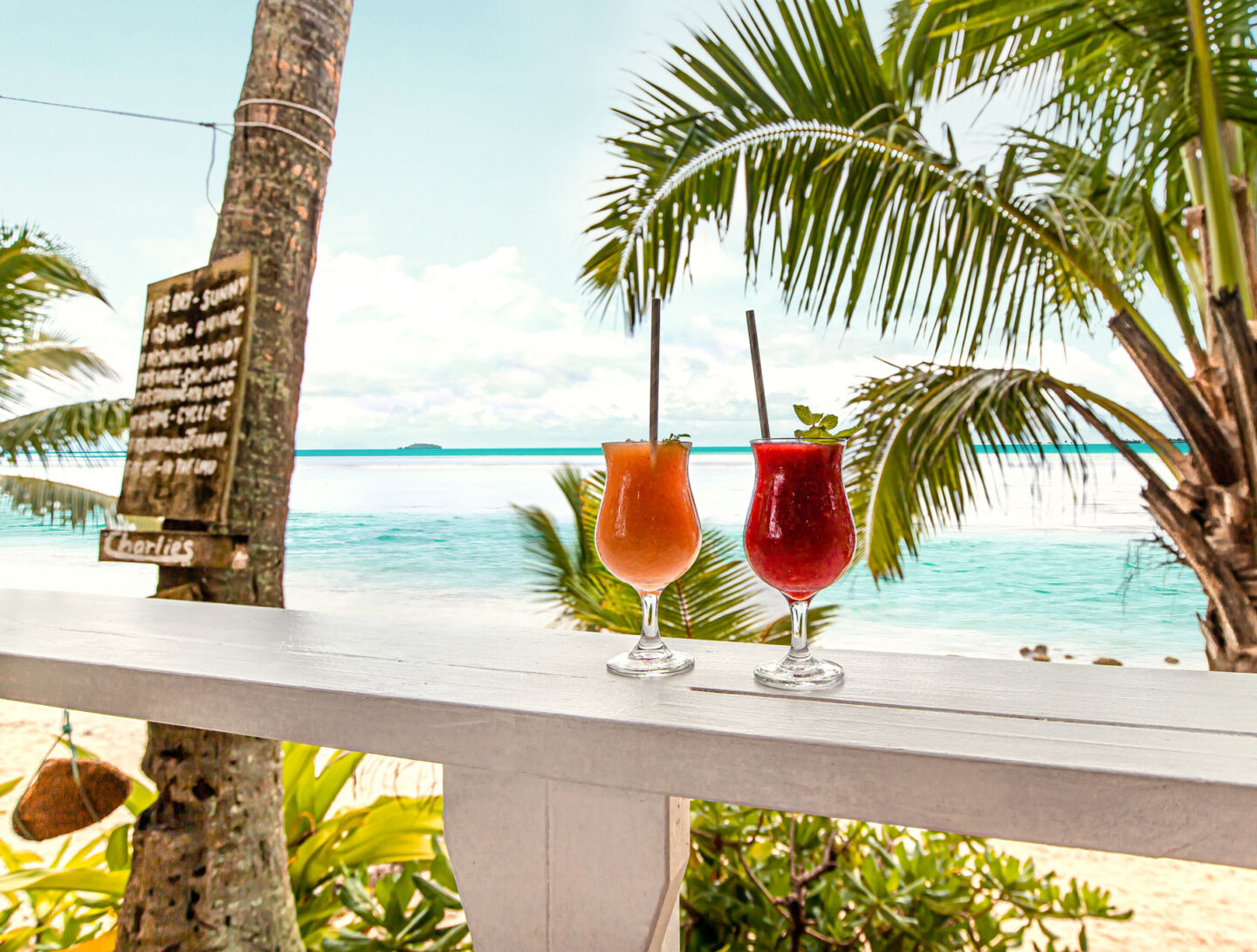 Charlie's Beach Bar Cook-Islands-Travel-Guide-–-Rarotonga-–-Aitutaki-–-Kelsey-Heinrichs---@kelseyinlondon